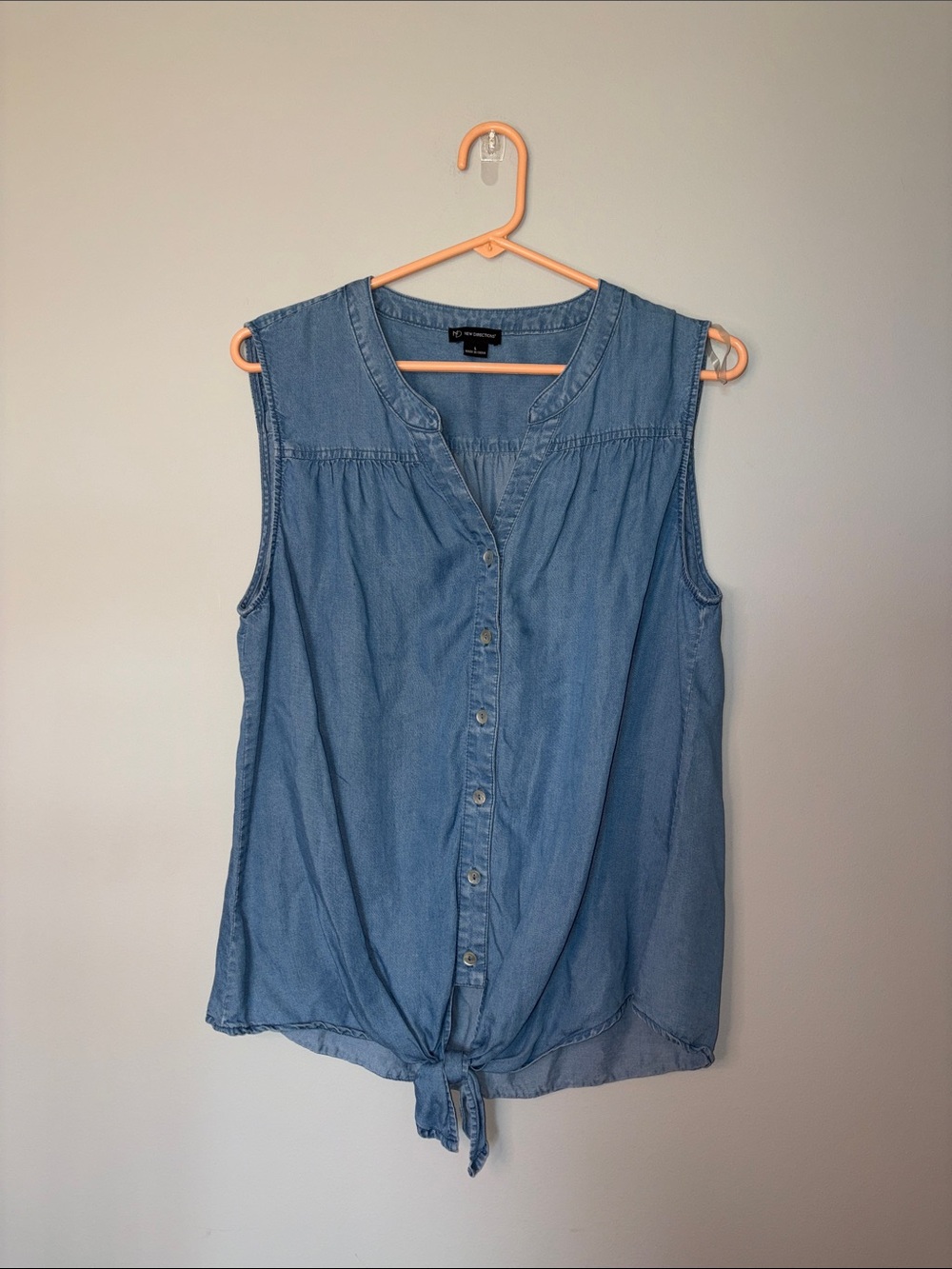 Sleeveless Light Blue Tie-Front Chambray Top Large